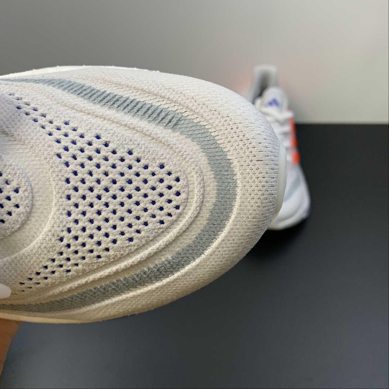 Adidas Ultraboost Light 23