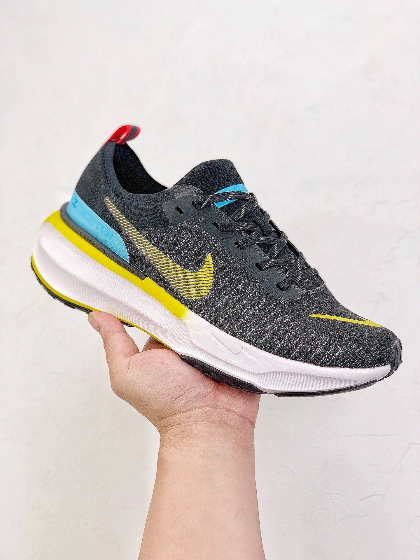 Nike Air Zoom X Invincible Run 3