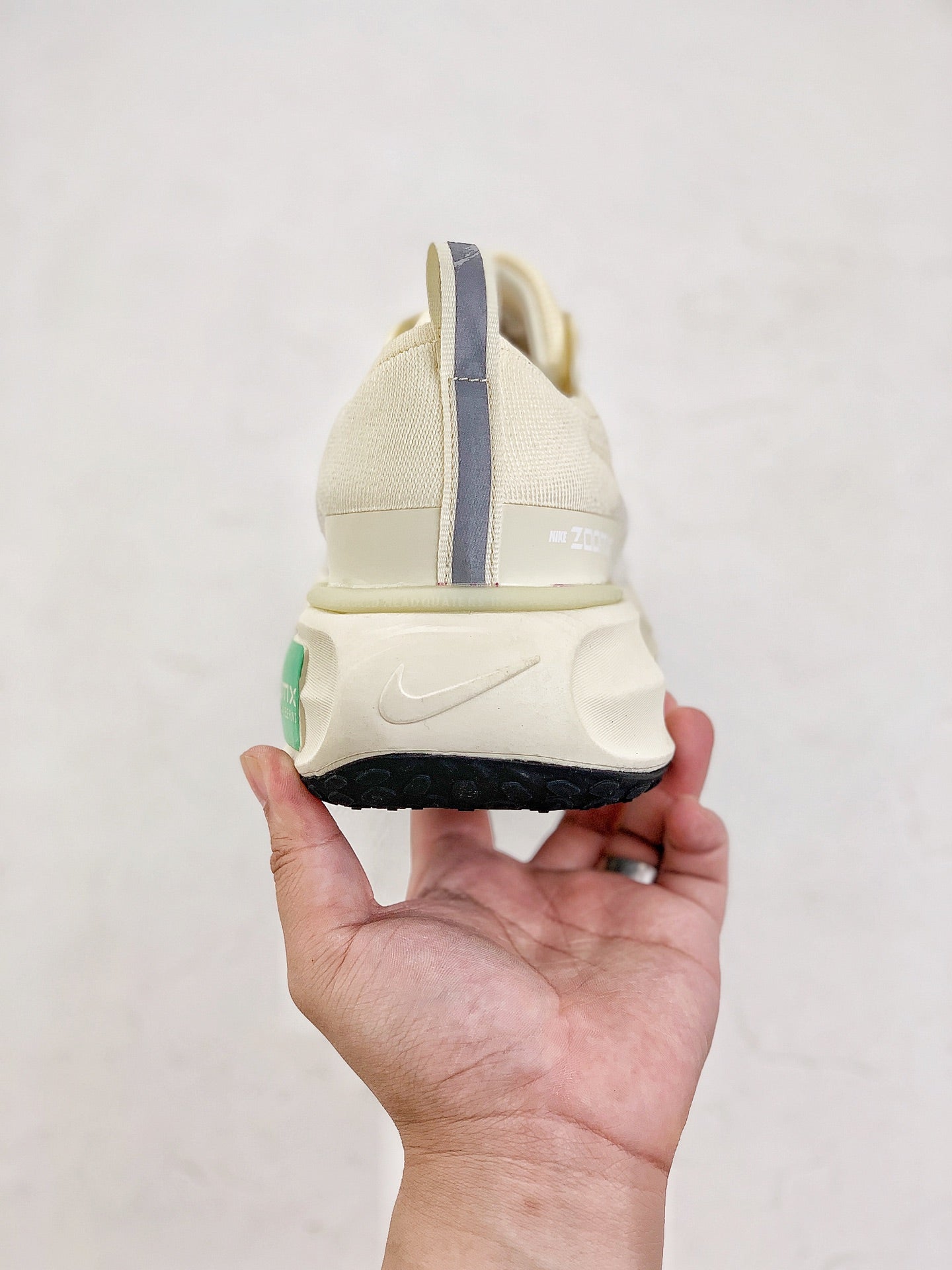 Nike Air Zoom X Invincible Run 3
