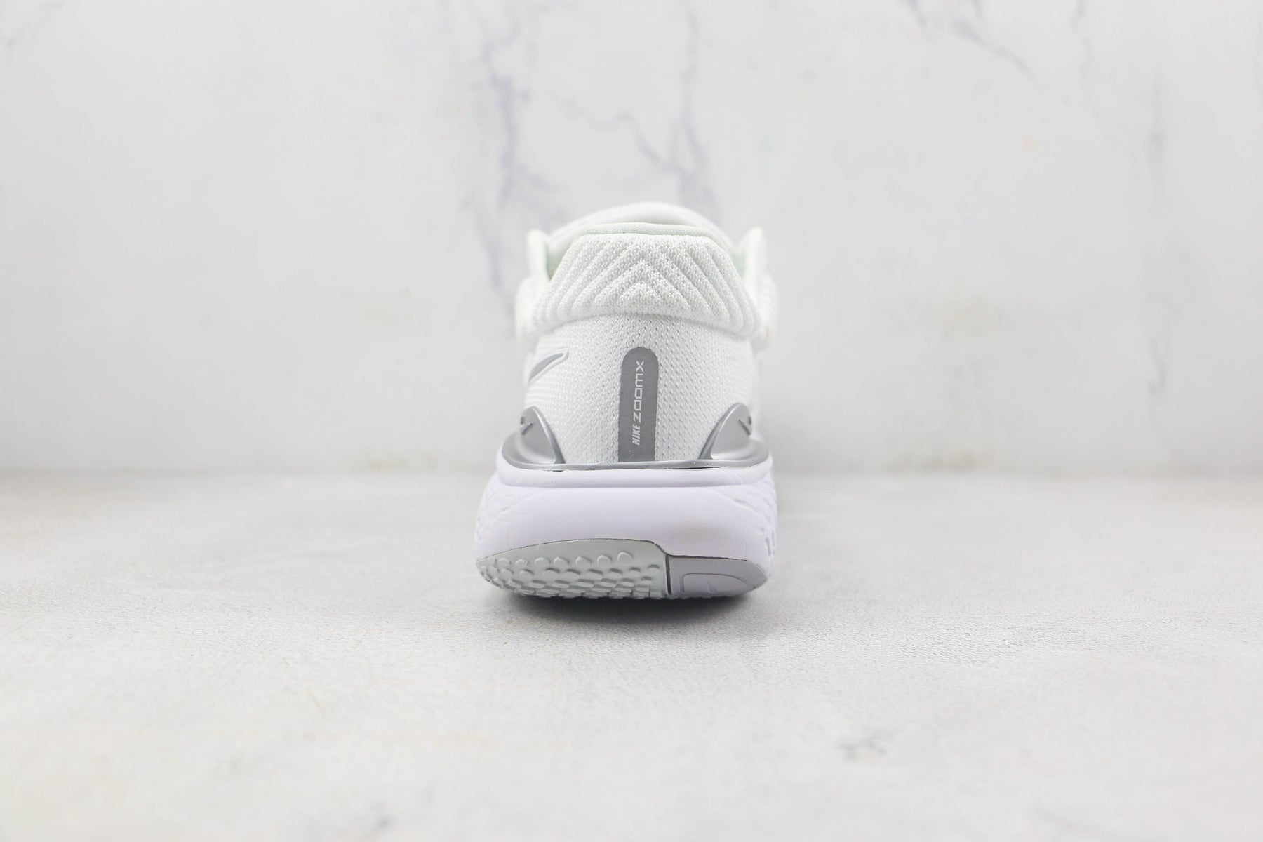 Nike Air ZoomX Invencible Run FK