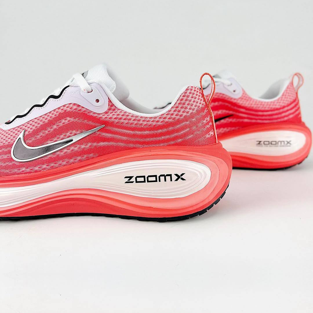 Nike Vomero Plus - Vermelho/Branco