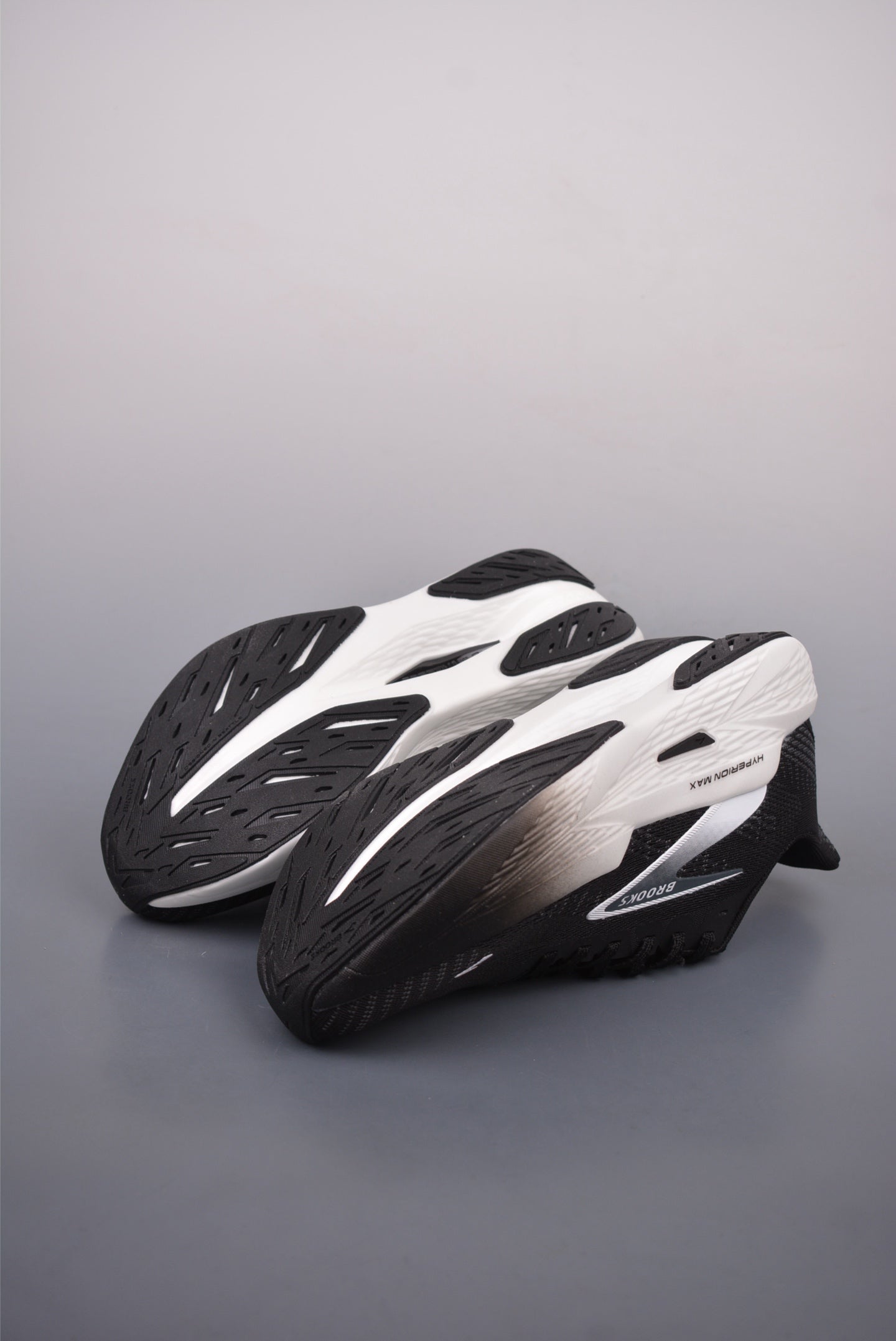 Brooks Hyperion Max