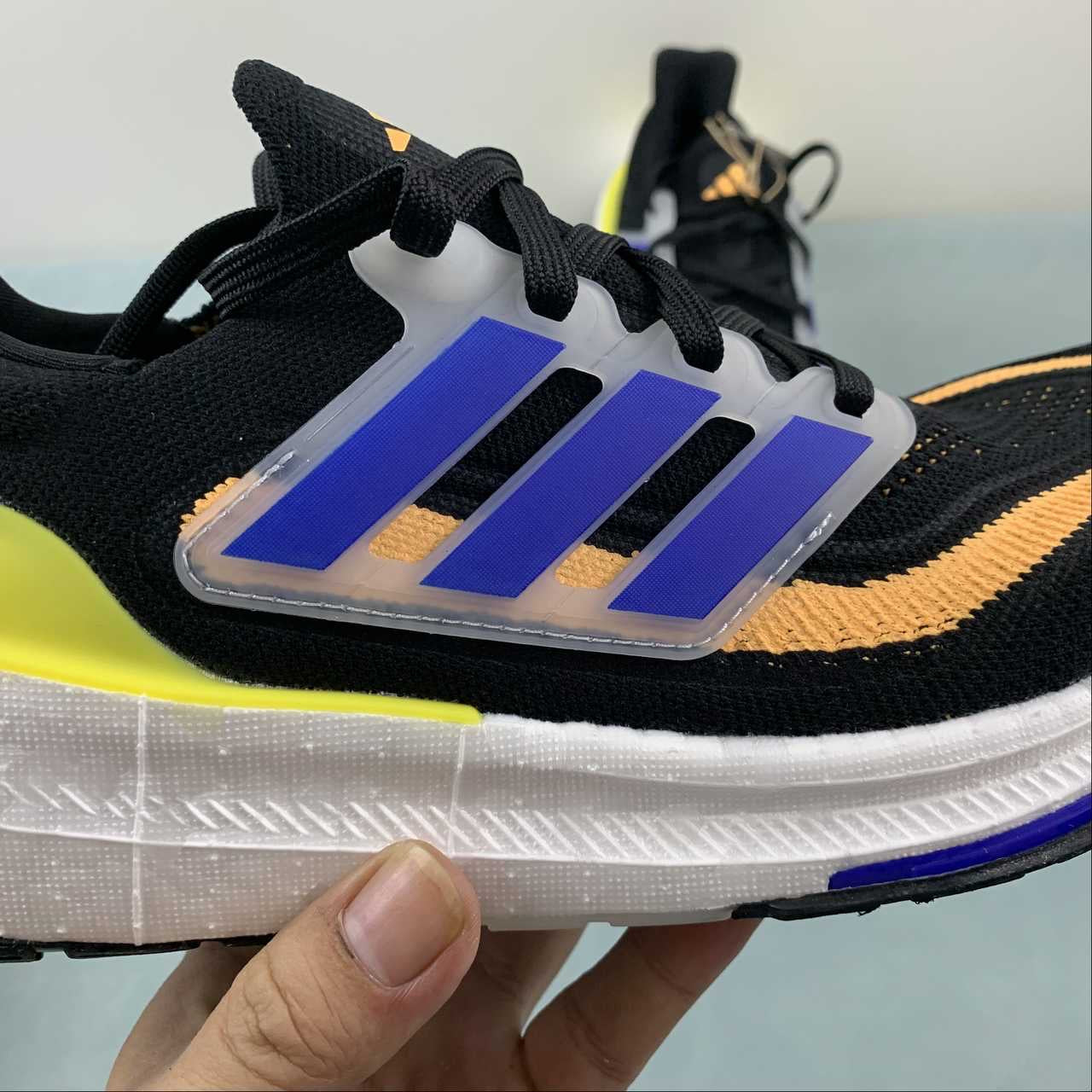 Adidas Ultraboost Light 23