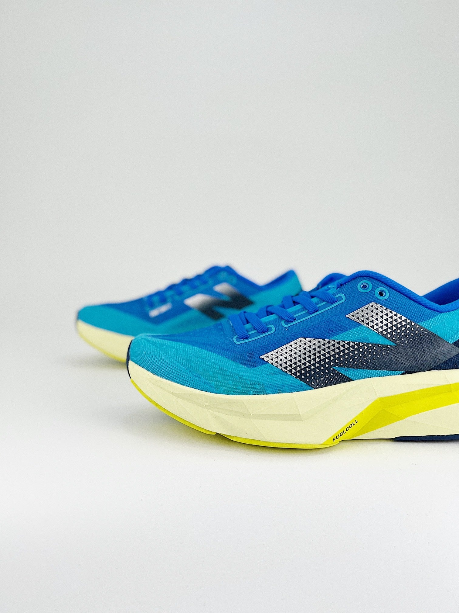 New Balance Rebel V4