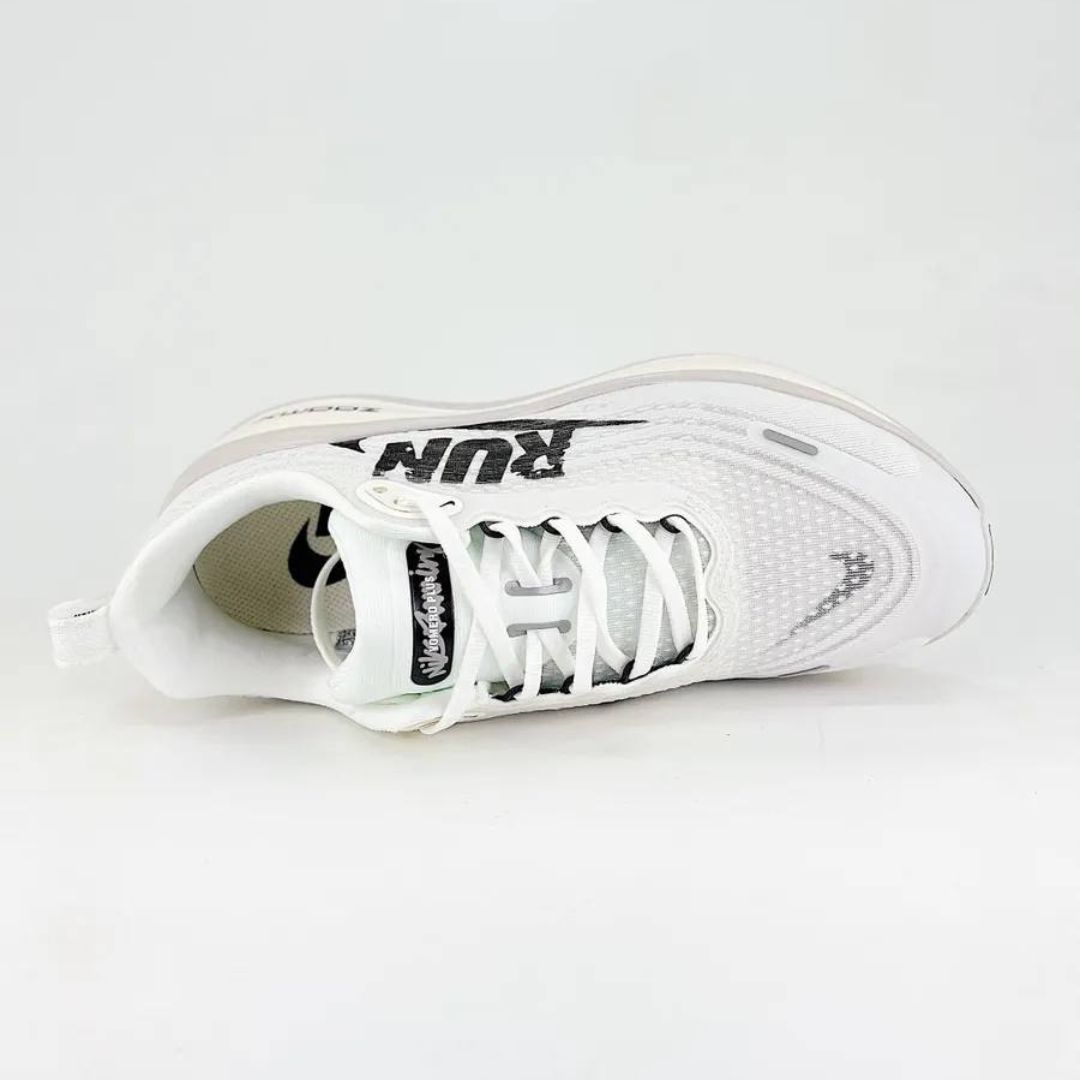 Nike Vomero Plus - Branco/Preto
