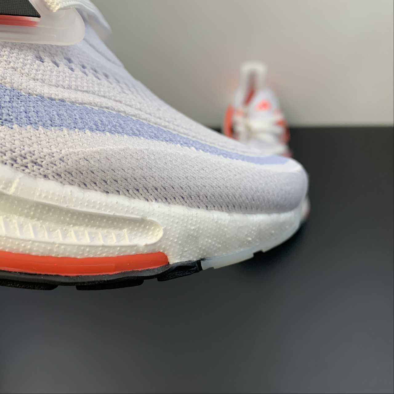 Adidas Ultraboost Light 23