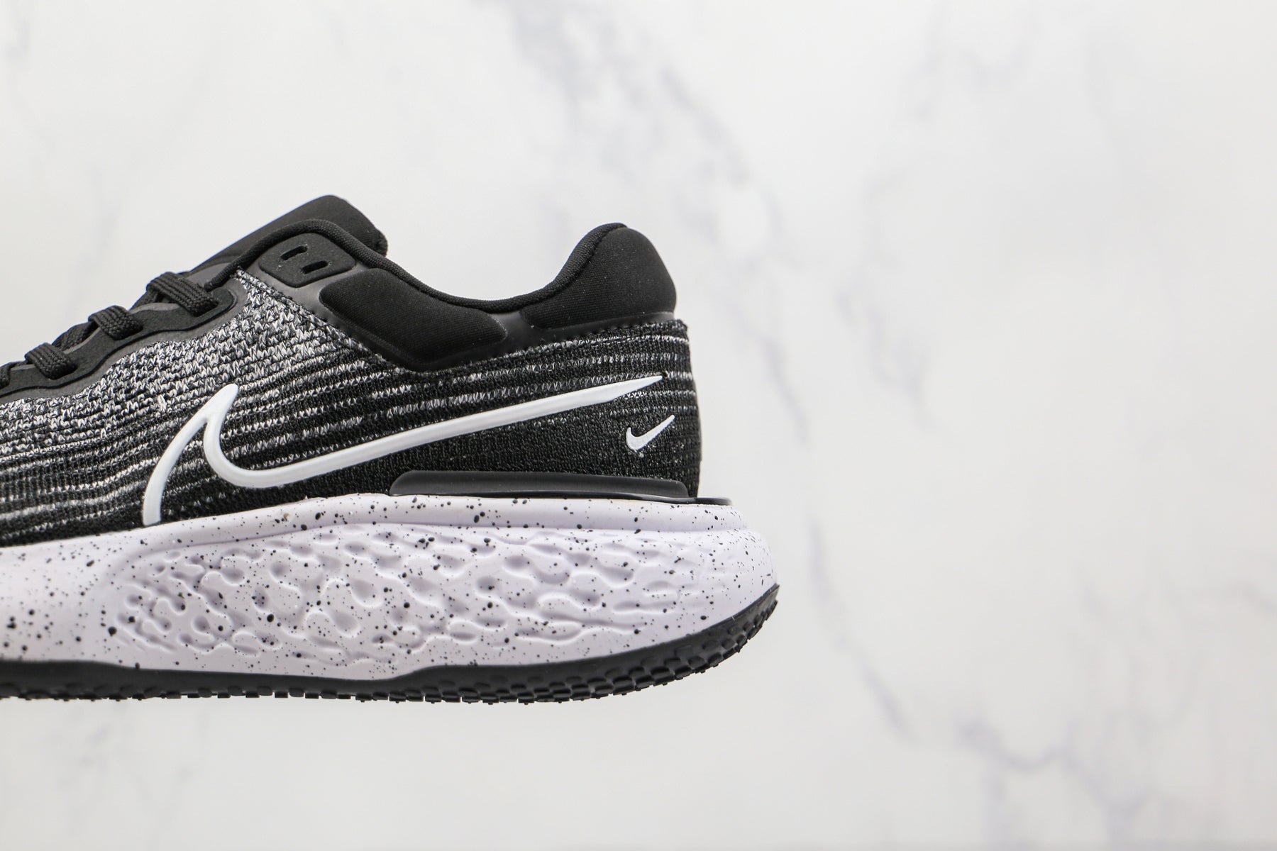 Nike Air ZoomX Invencible Run FK