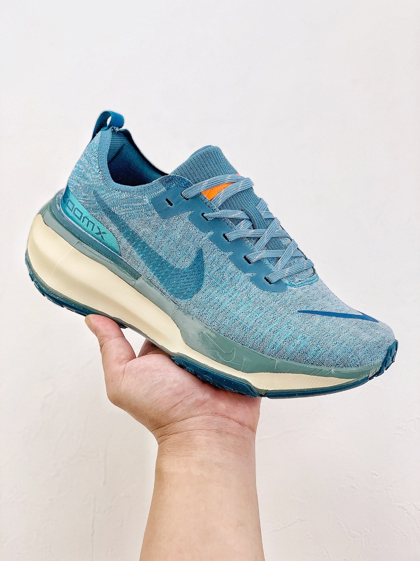 Nike Air Zoom X Invincible Run 3