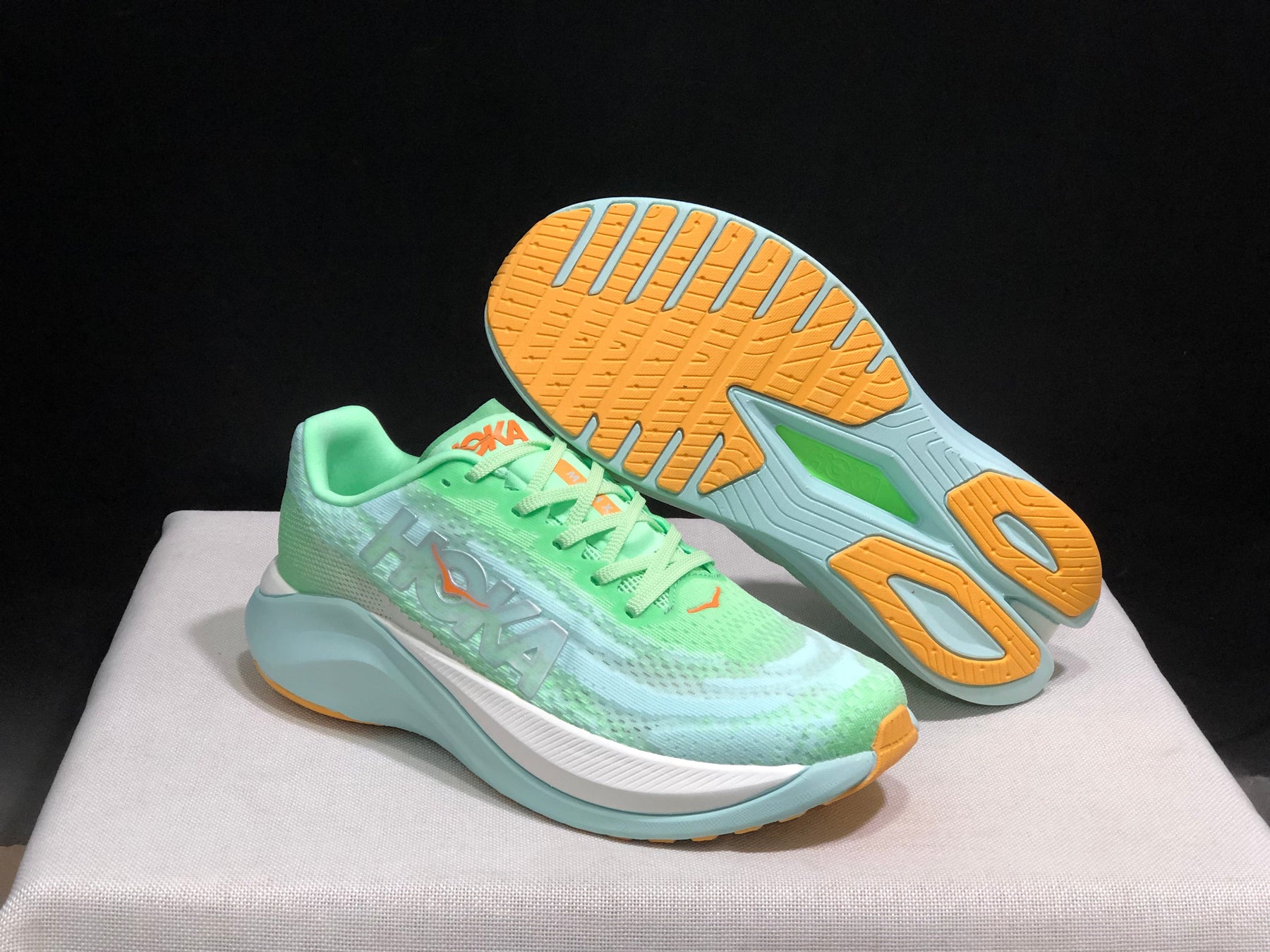 Hoka Mach X
