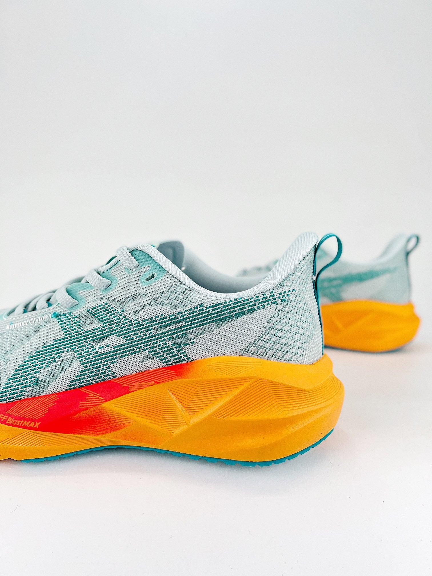 Asics Novablast 5