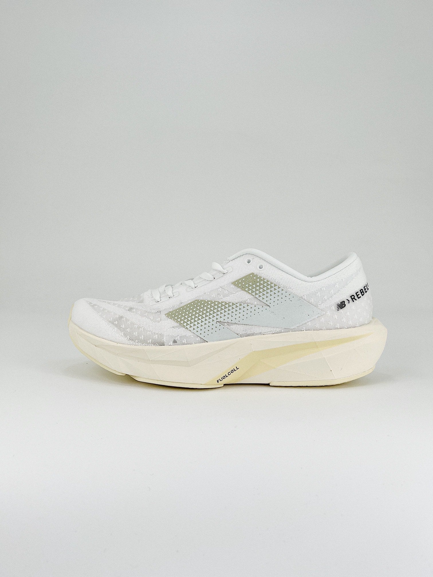 New Balance Rebel V4