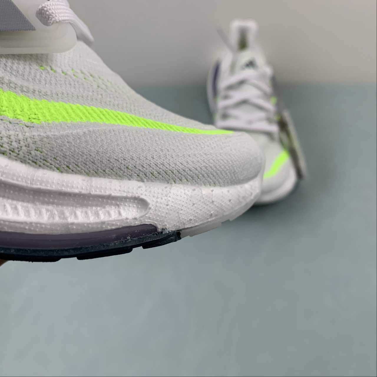 Adidas Ultraboost Light 23