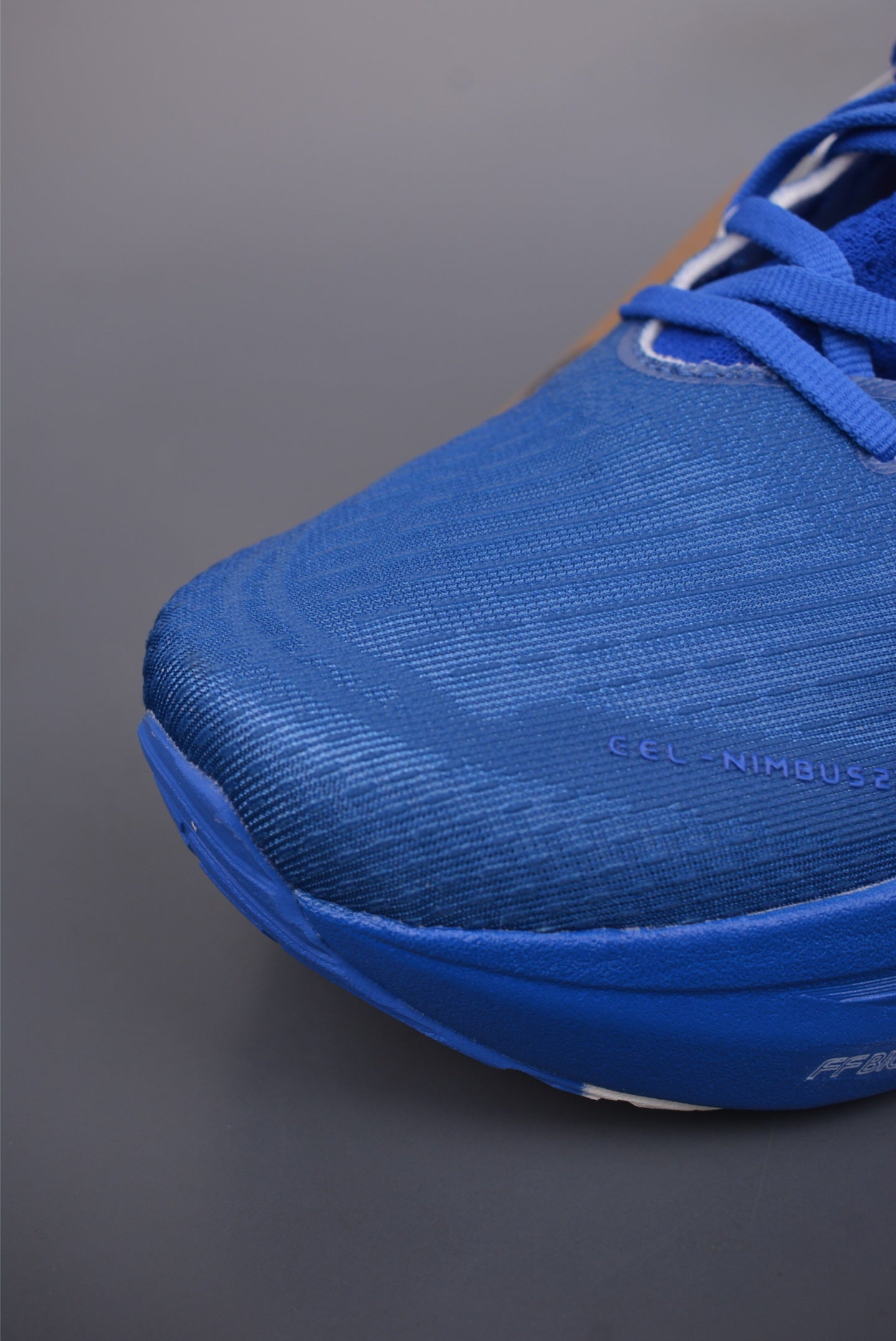 Asics Gel Nimbus 27 - Paris