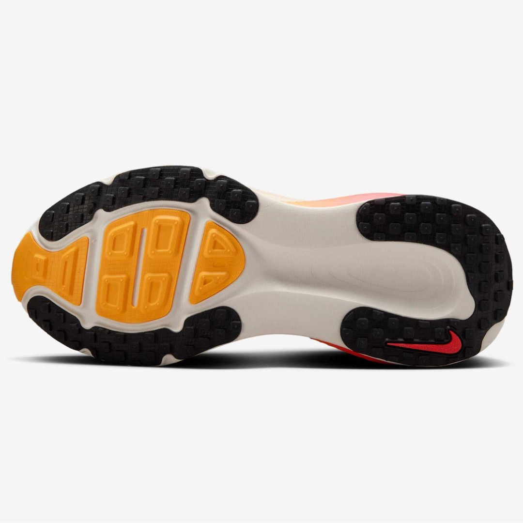 Nike Vomero 18 - Branco/Laranja