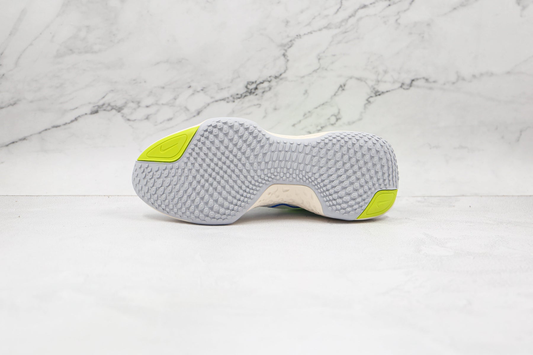 Nike Air ZoomX Invencible Run FK