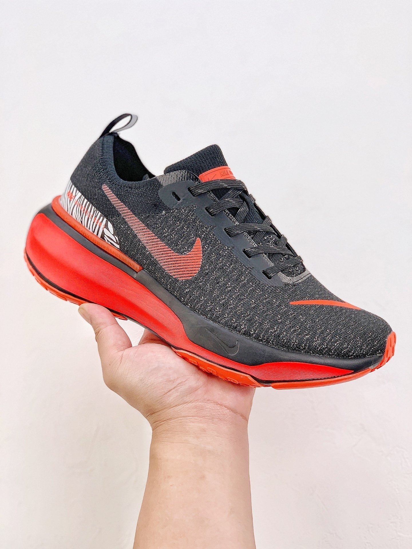 Nike Air Zoom X Invincible Run 3