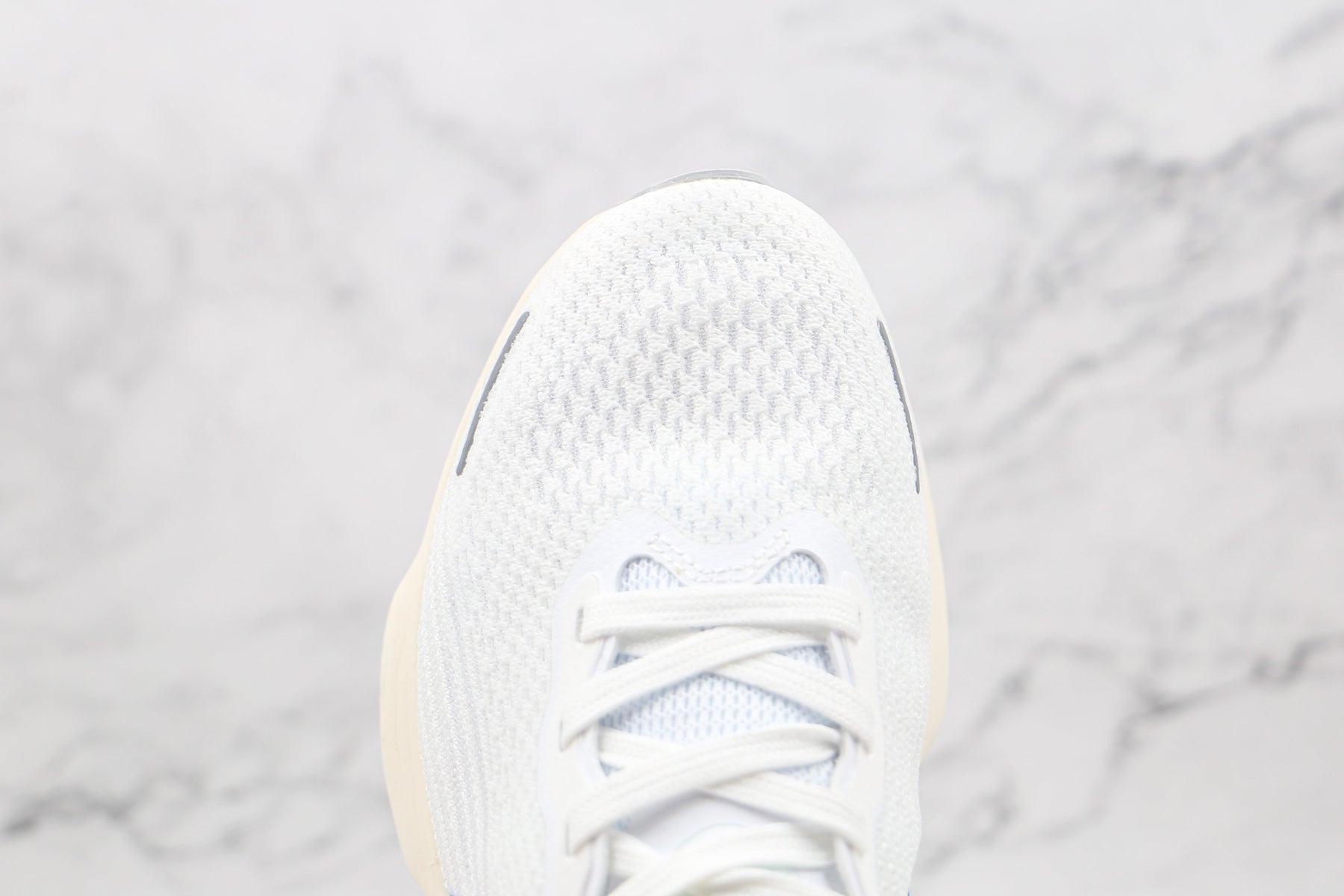 Nike Air ZoomX Invencible Run FK