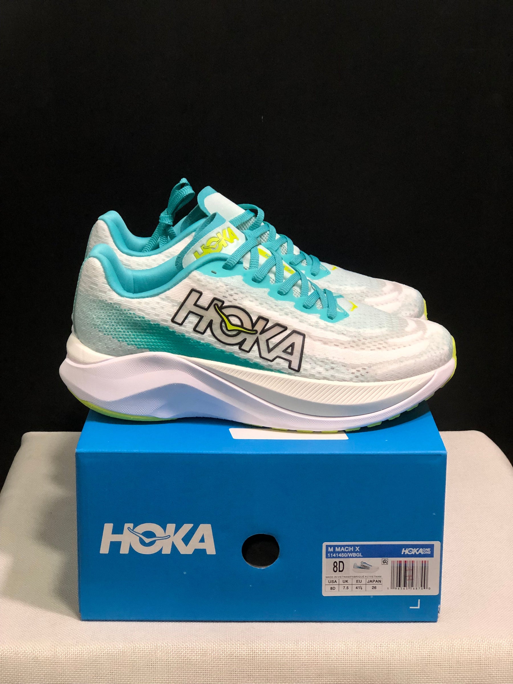 Hoka Mach X