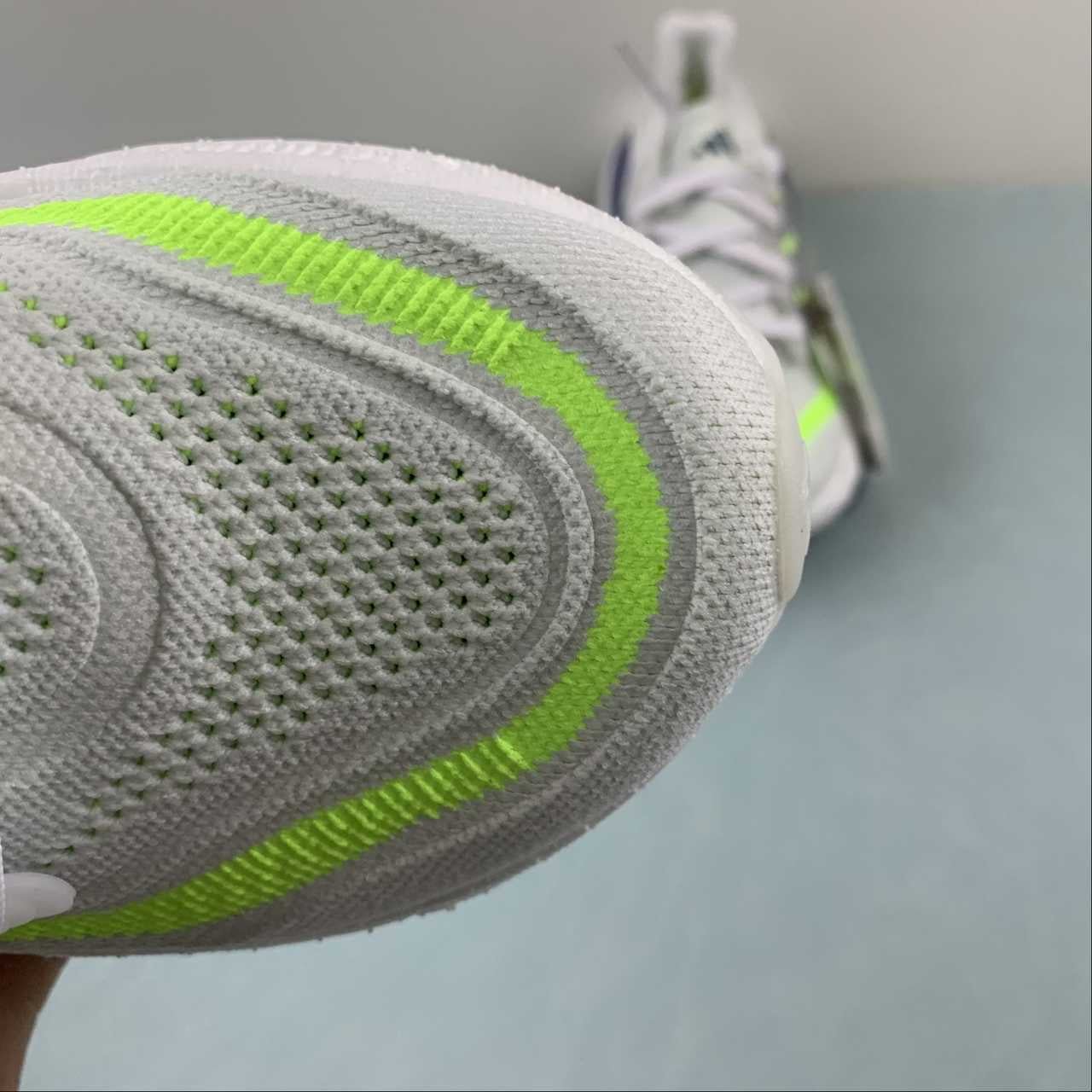 Adidas Ultraboost Light 23