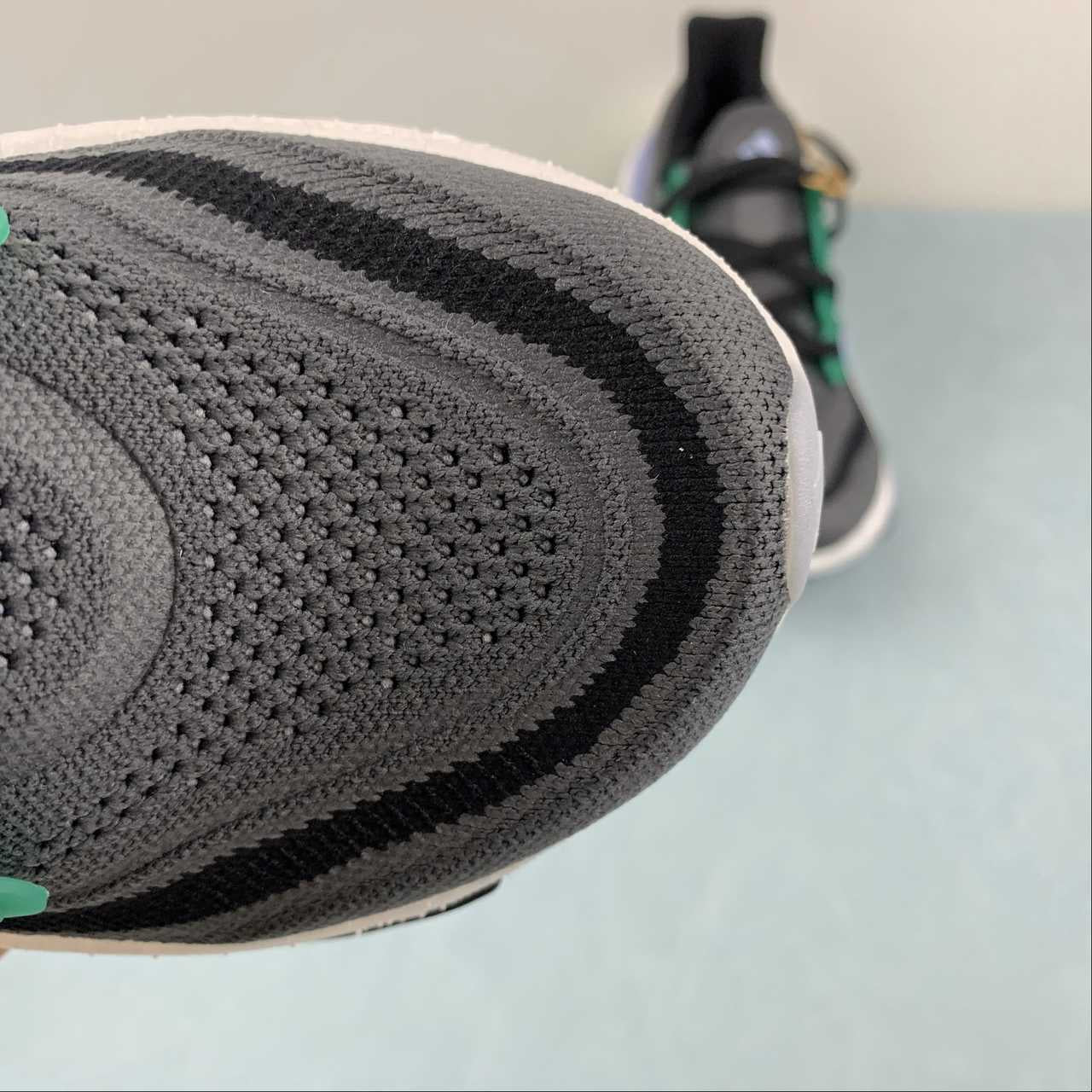 Adidas Ultraboost Light 23