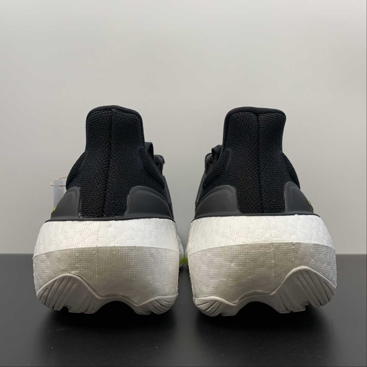 Adidas Ultraboost Light 23