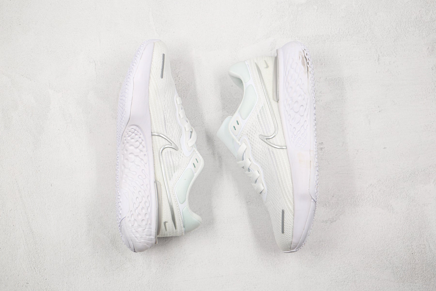 Nike Air ZoomX Invencible Run FK