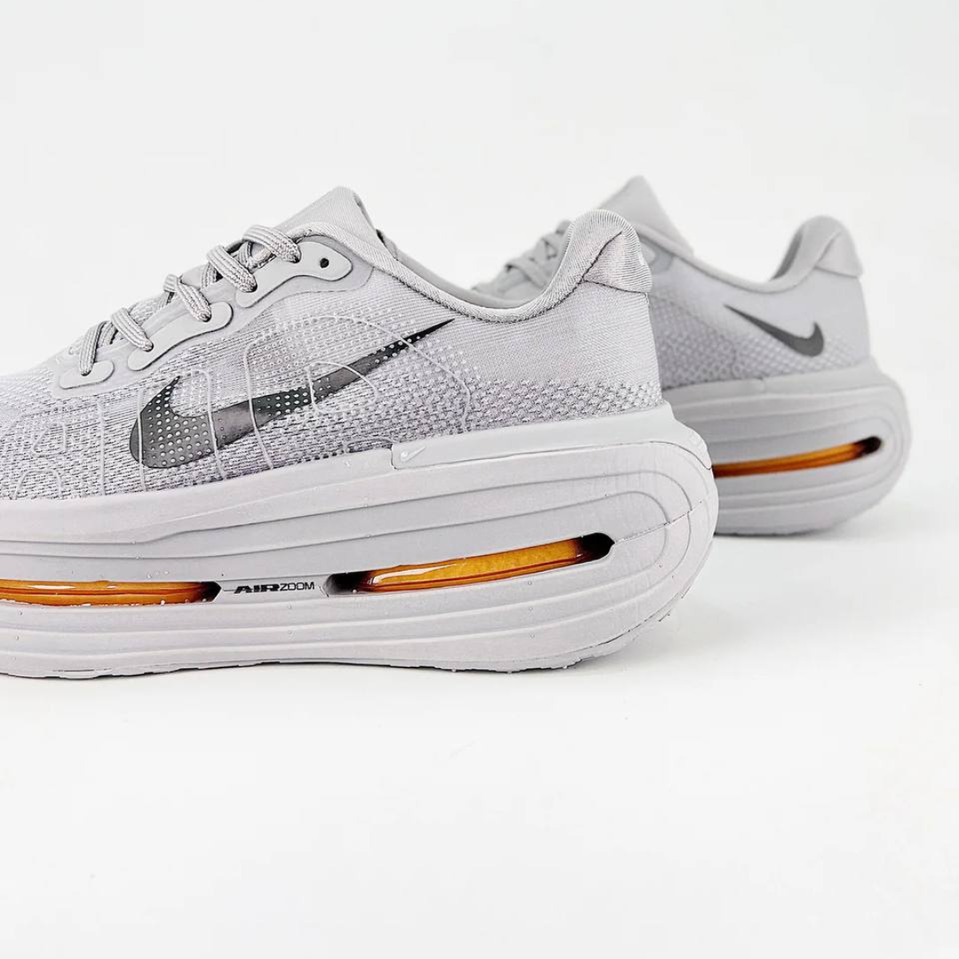 Nike Vomero Premium - Cinza/Laranja