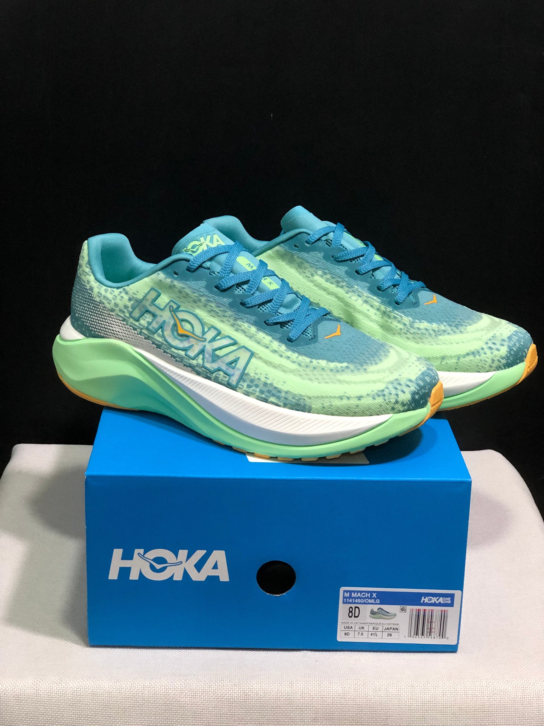 Hoka Mach X