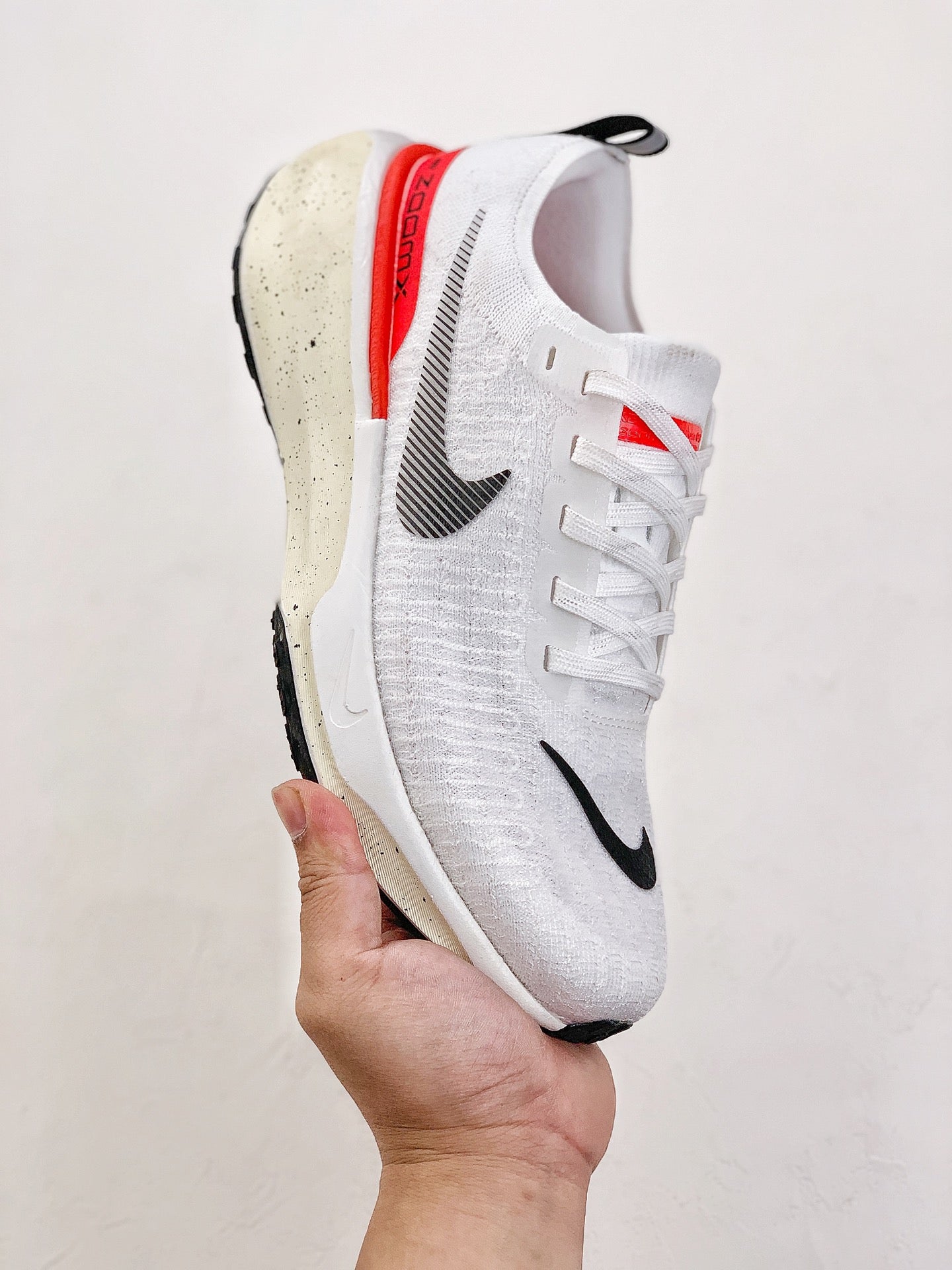 Nike Air Zoom X Invincible Run 3