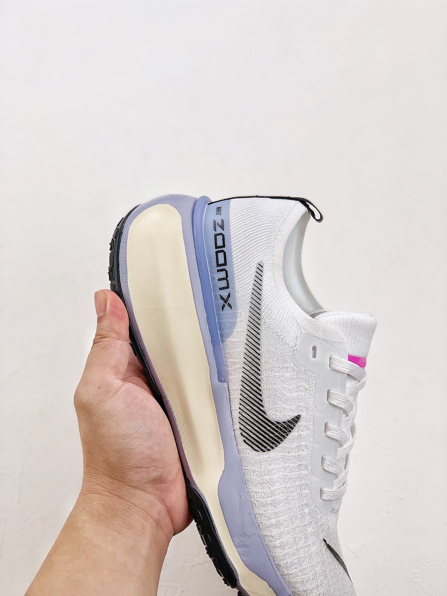 Nike Air Zoom X Invincible Run 3