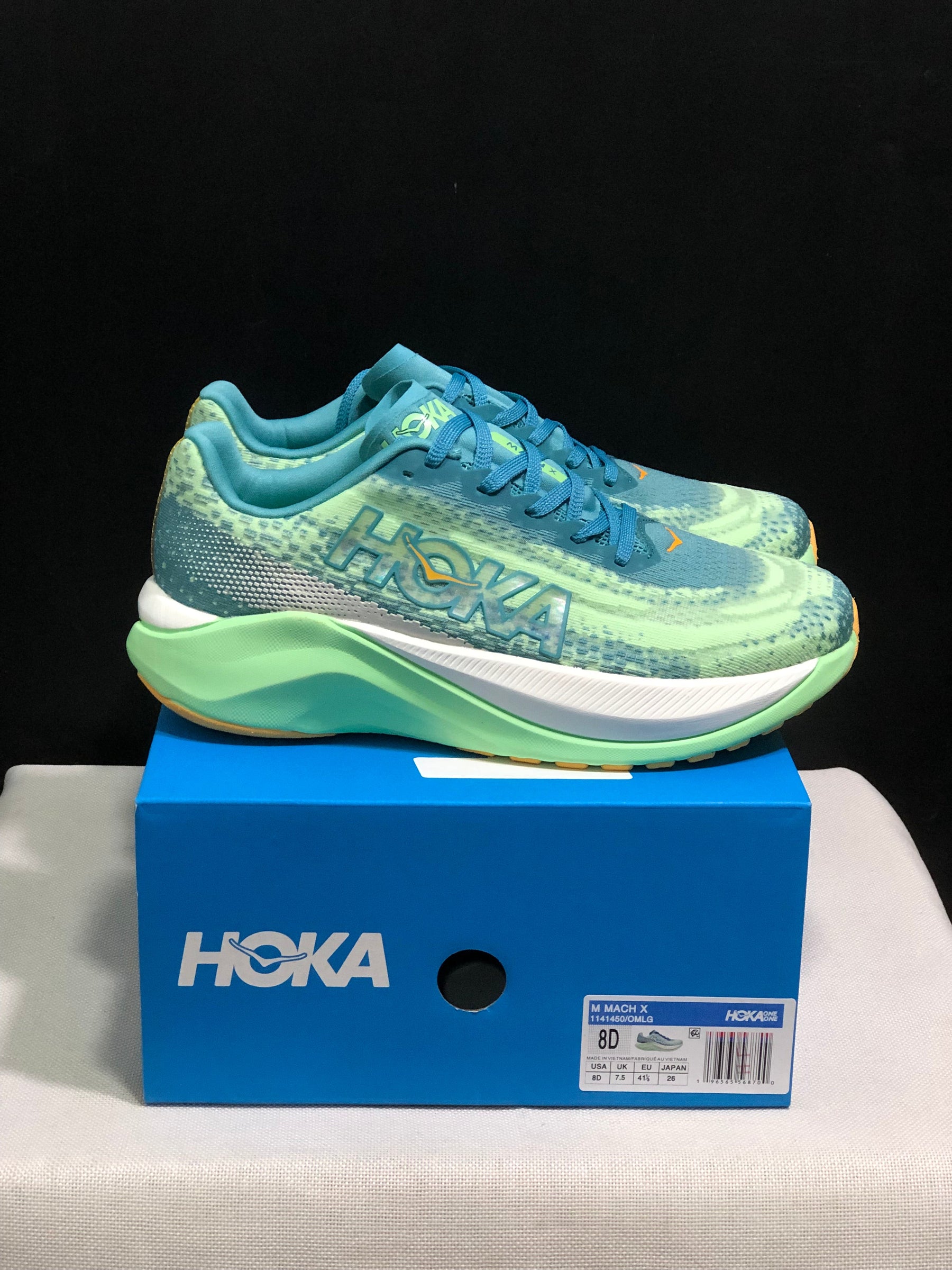 Hoka Mach X