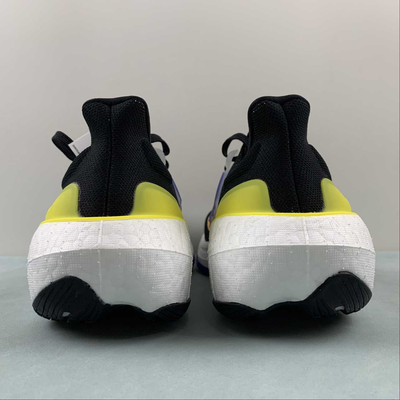 Adidas Ultraboost Light 23