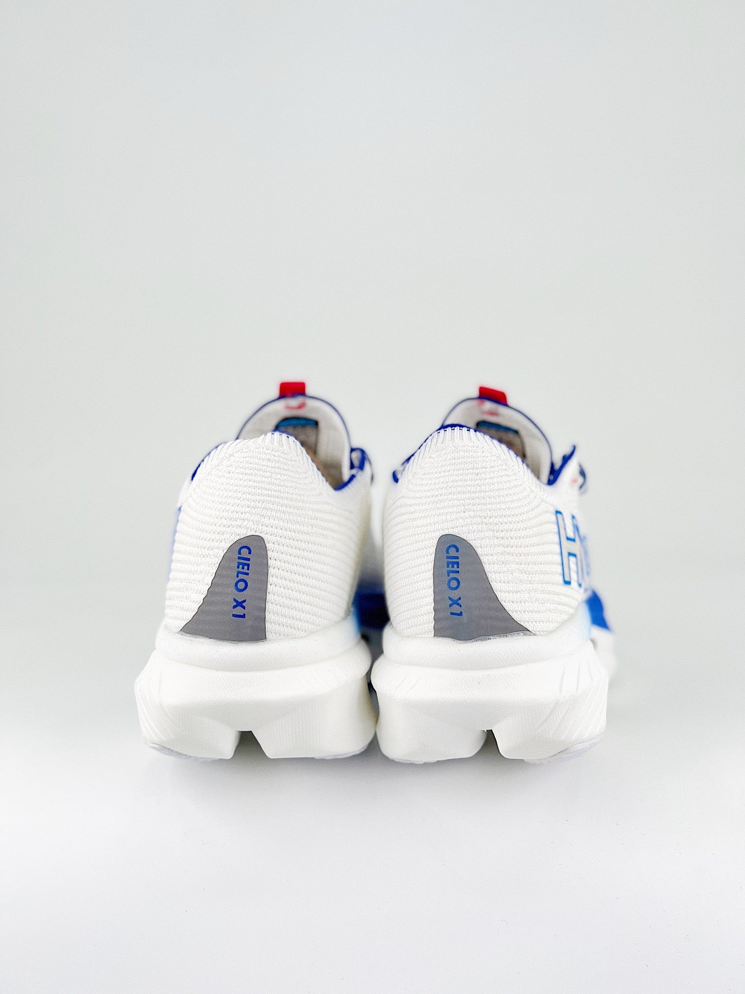 Hoka Cielo X1