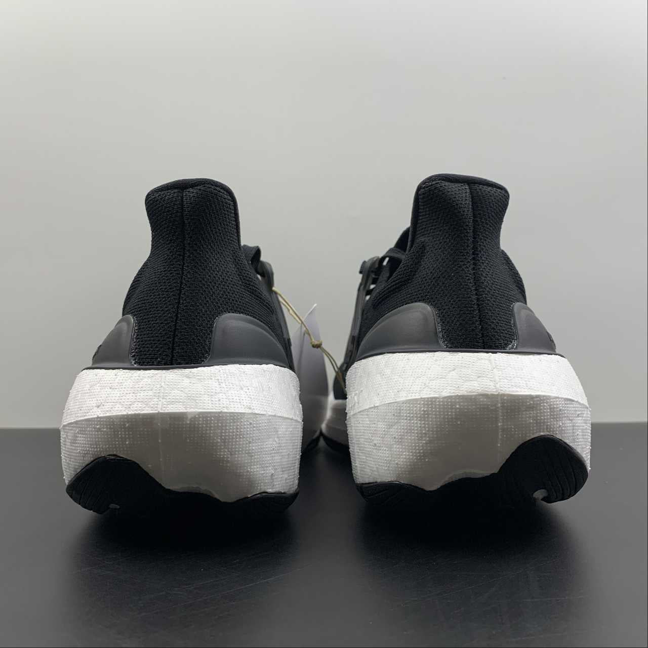Adidas Ultraboost Light 23