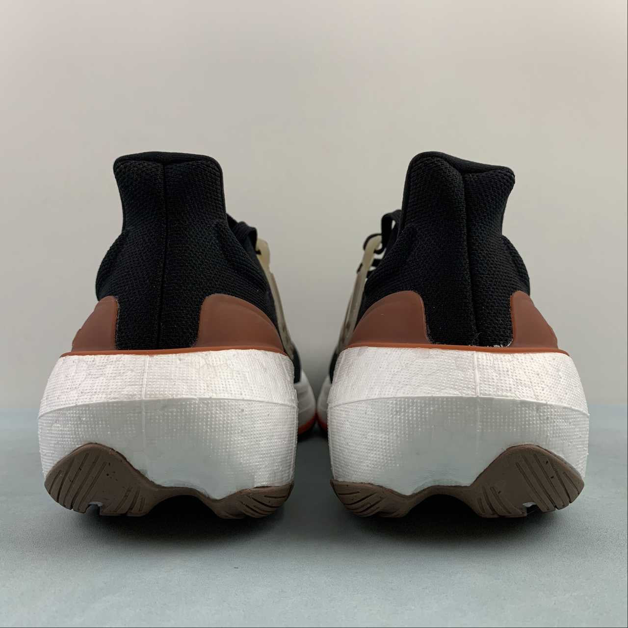 Adidas Ultraboost Light 23