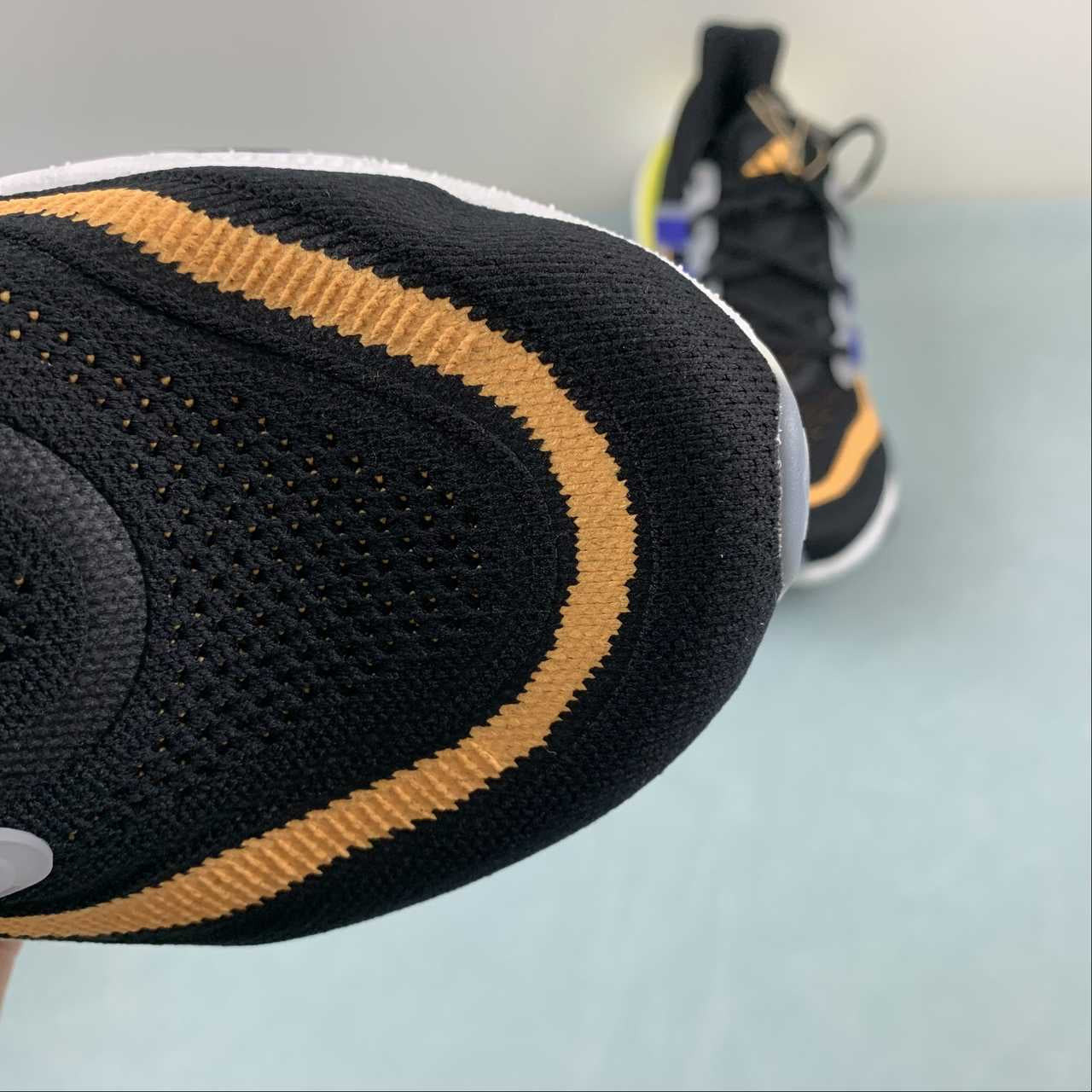 Adidas Ultraboost Light 23