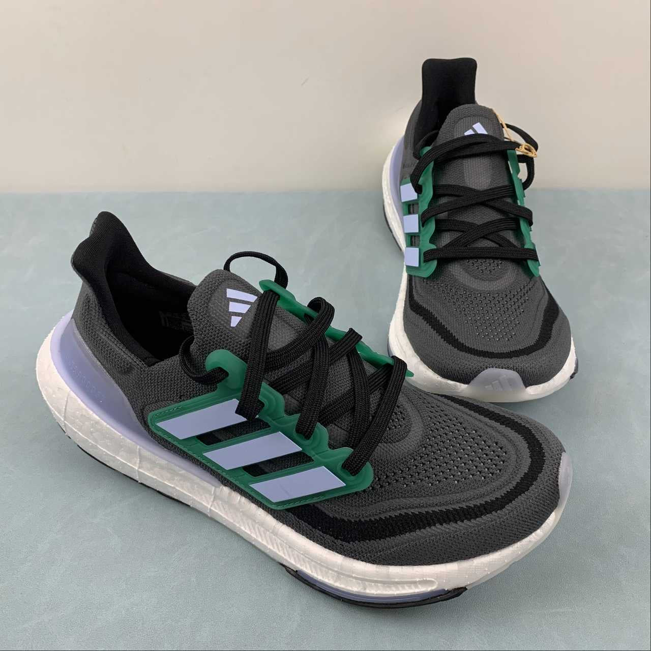 Adidas Ultraboost Light 23