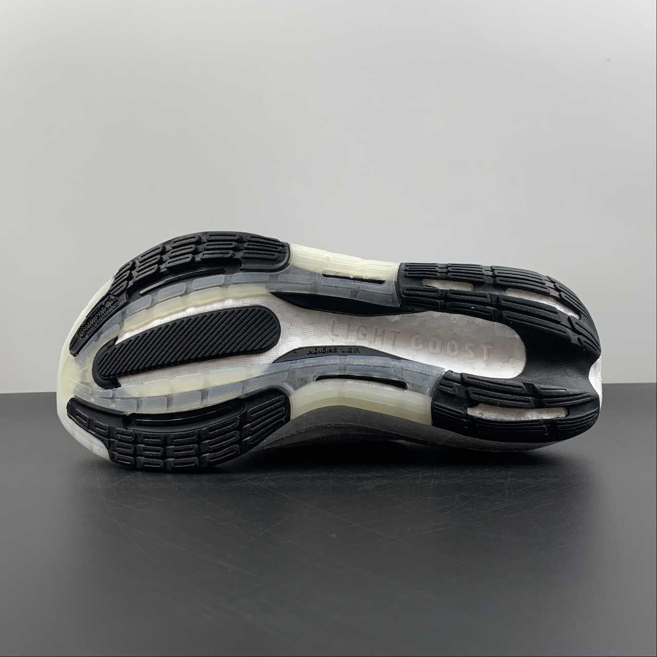 Adidas Ultraboost Light 23