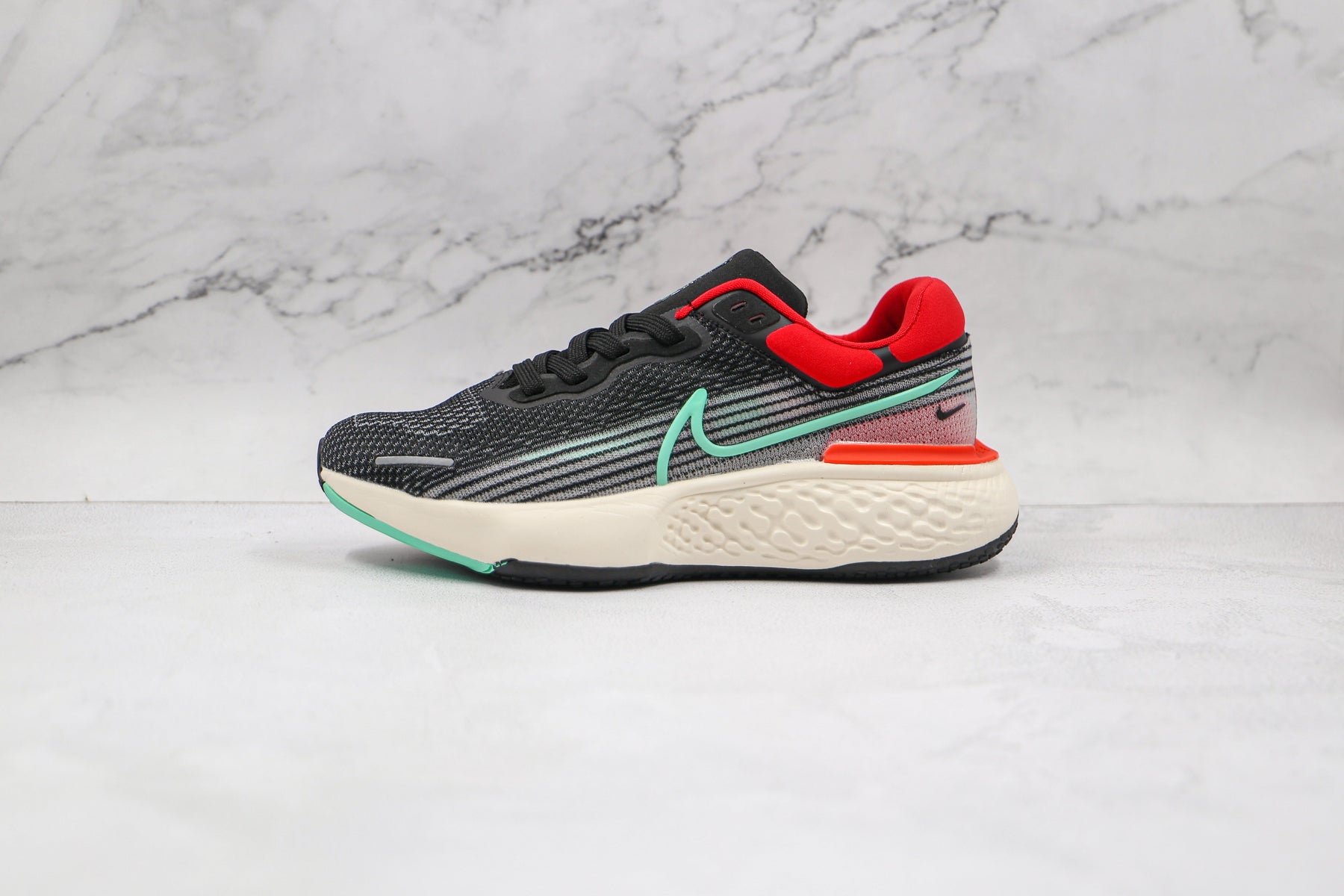 Nike Air ZoomX Invencible Run FK