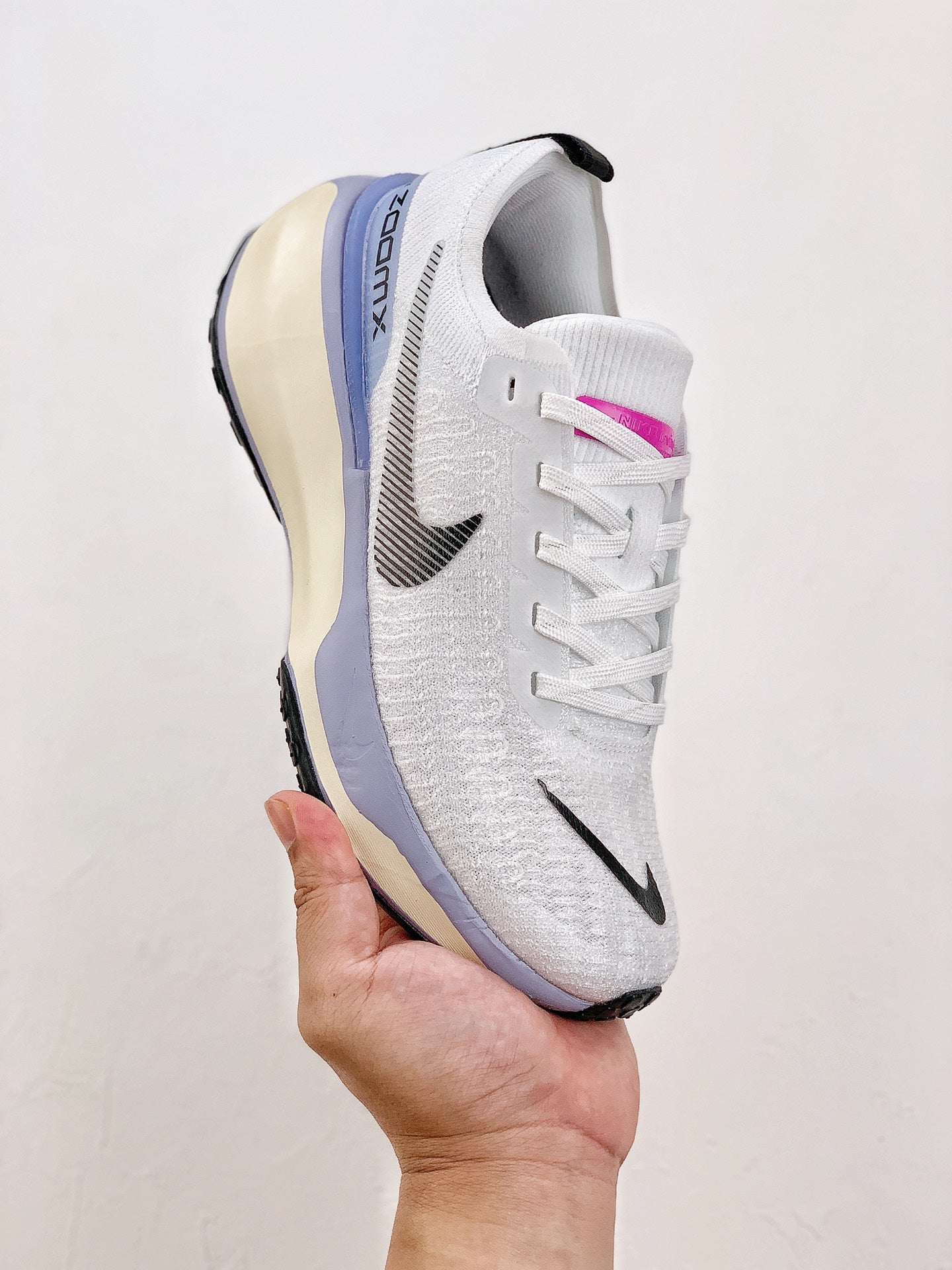 Nike Air Zoom X Invincible Run 3