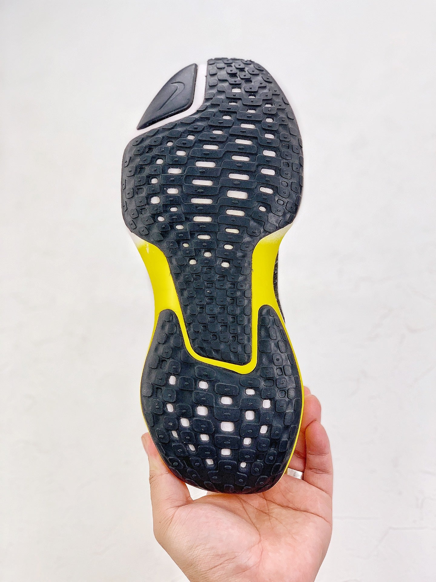 Nike Air Zoom X Invincible Run 3