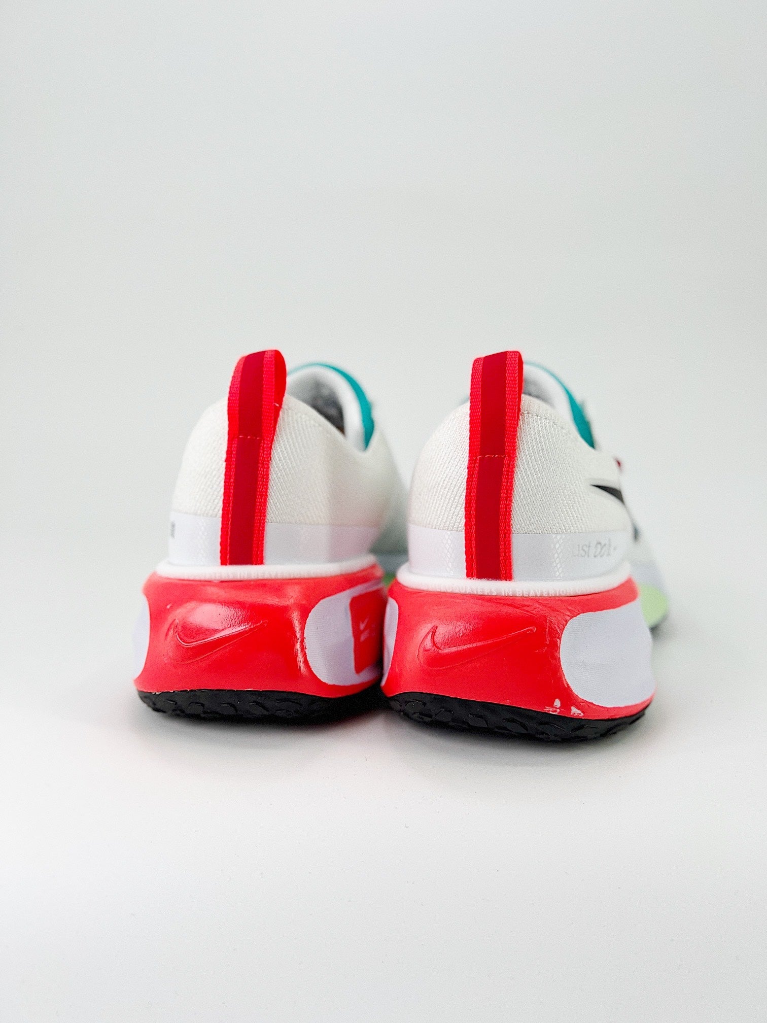 Nike Air Zoom X Invincible Run 3
