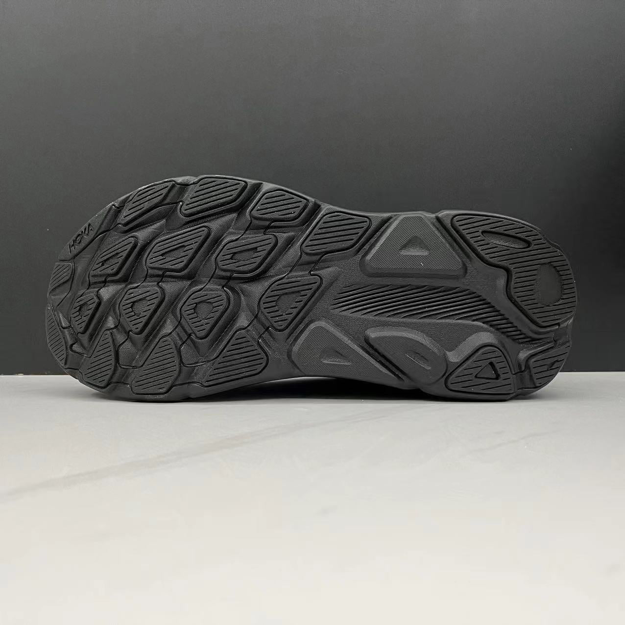 Hoka Clifton 9