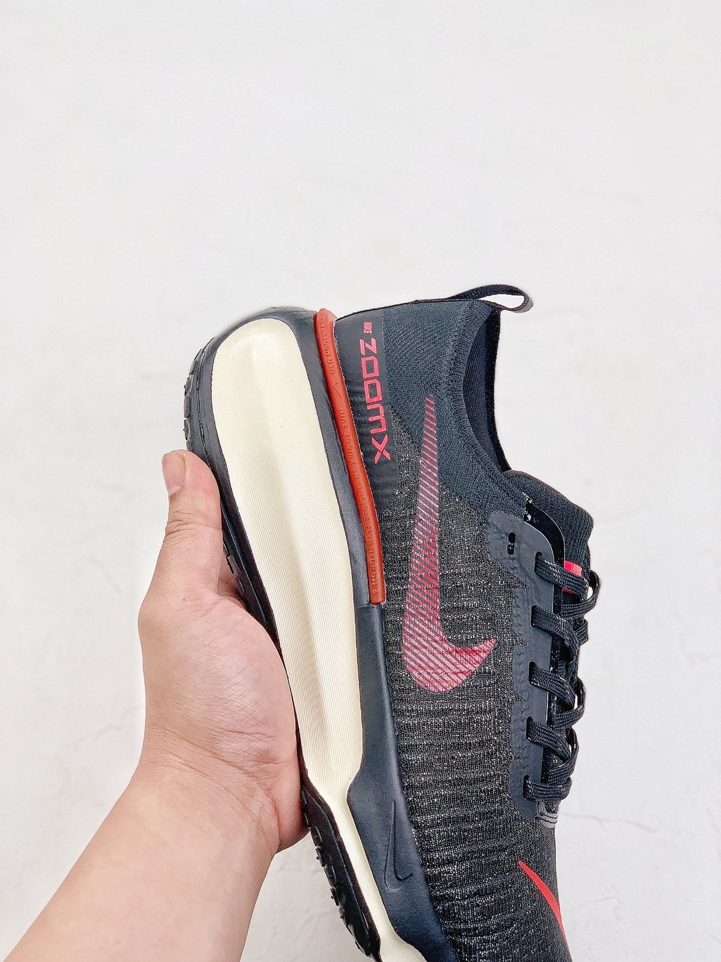 Nike Air Zoom X Invincible Run 3