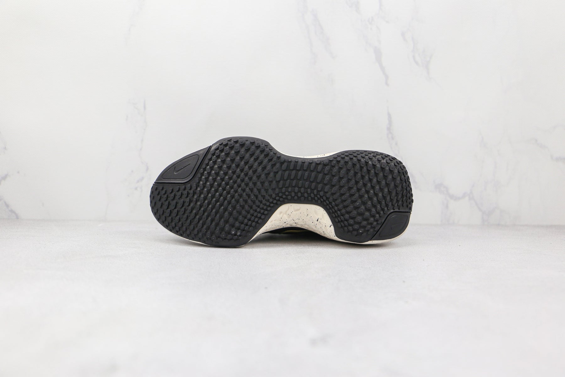 Nike Air ZoomX Invencible Run FK