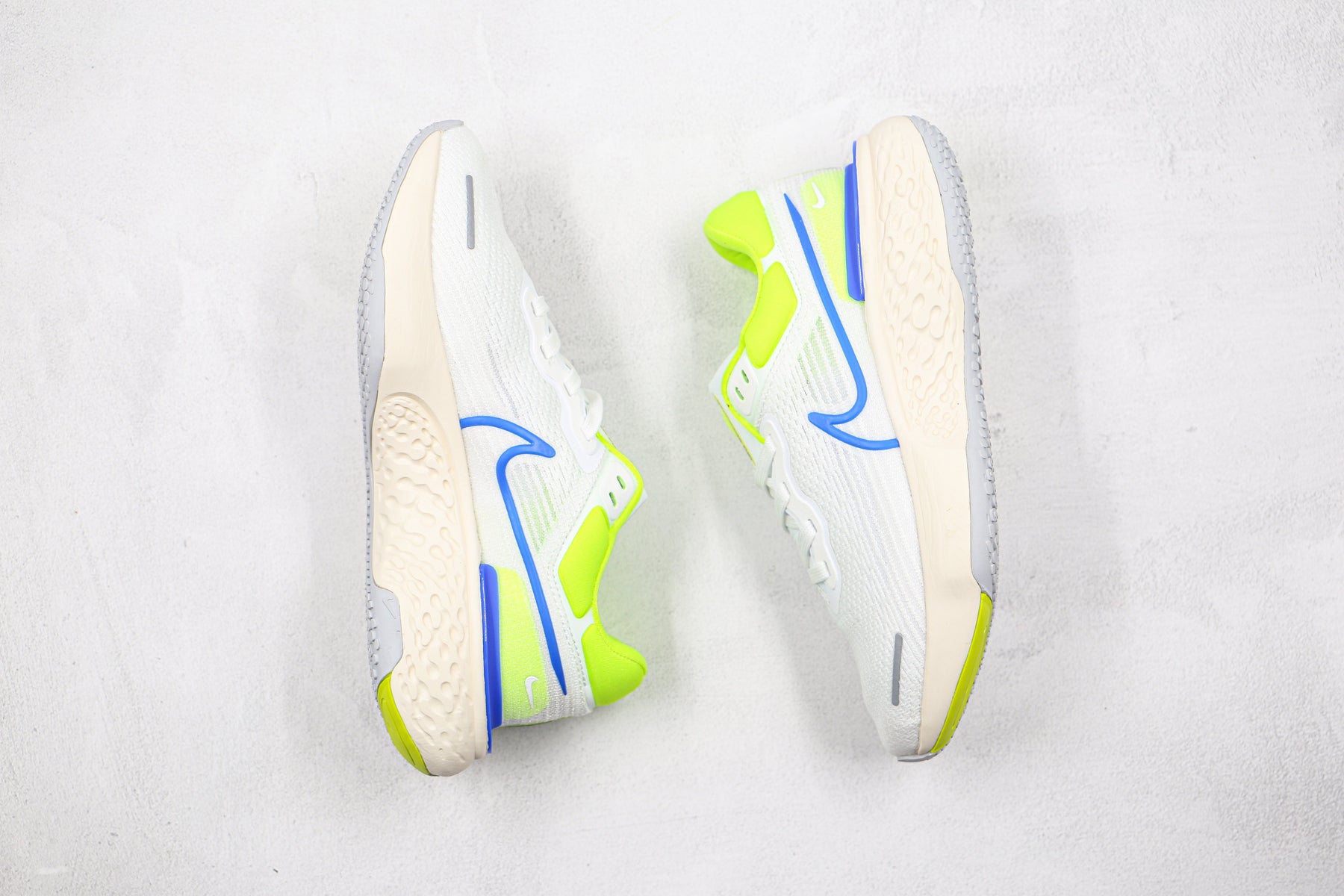 Nike Air ZoomX Invencible Run FK
