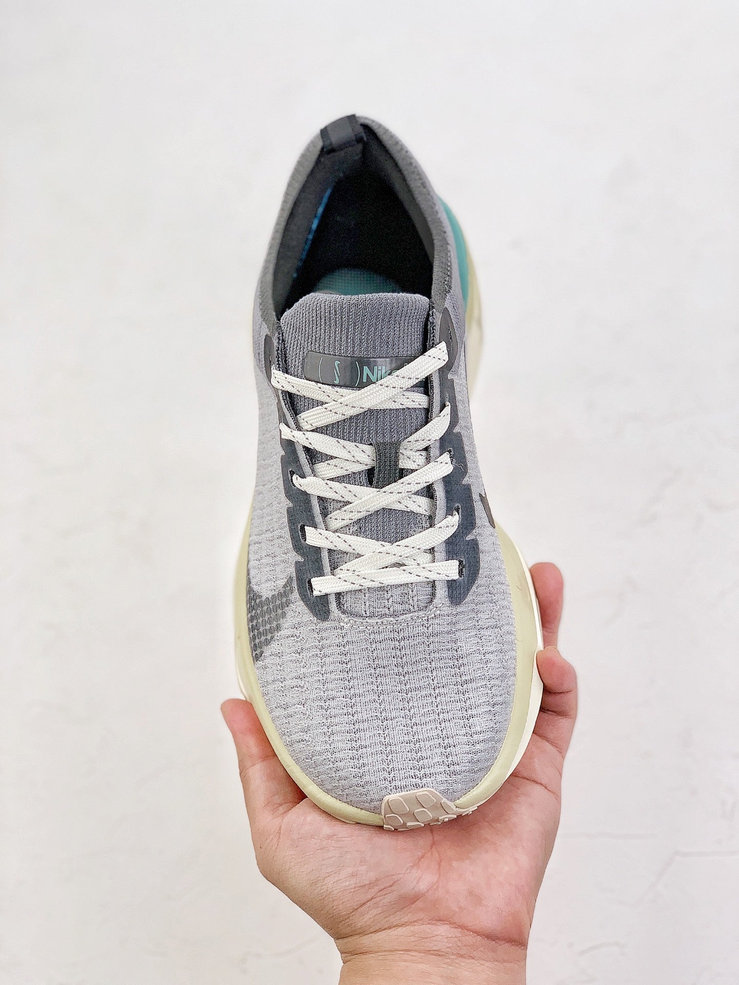 Nike Air Zoom X Invincible Run 3