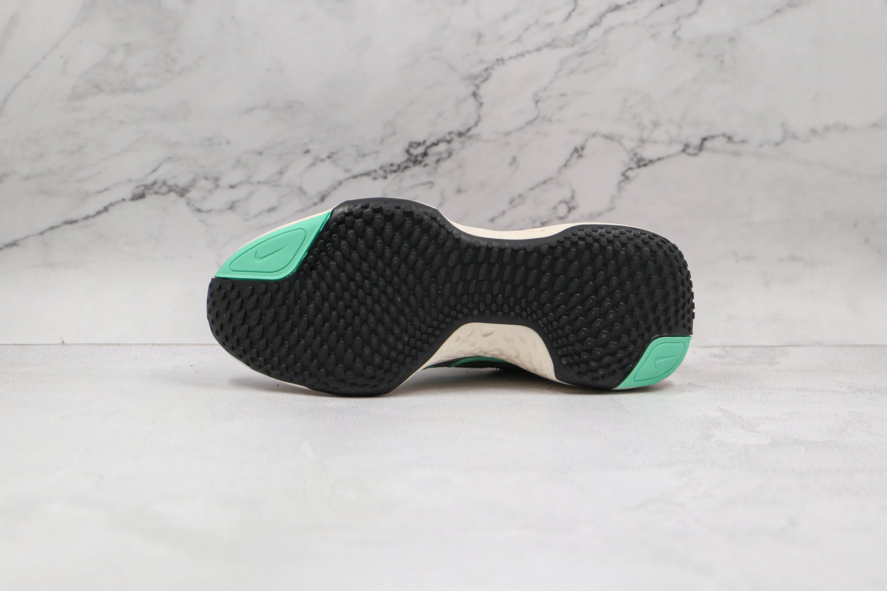 Nike Air ZoomX Invencible Run FK