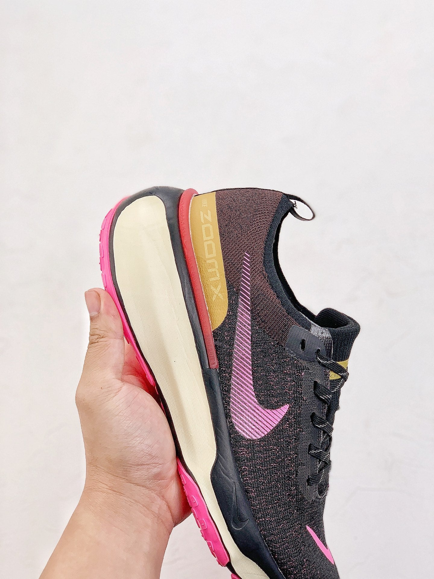 Nike Air Zoom X Invincible Run 3