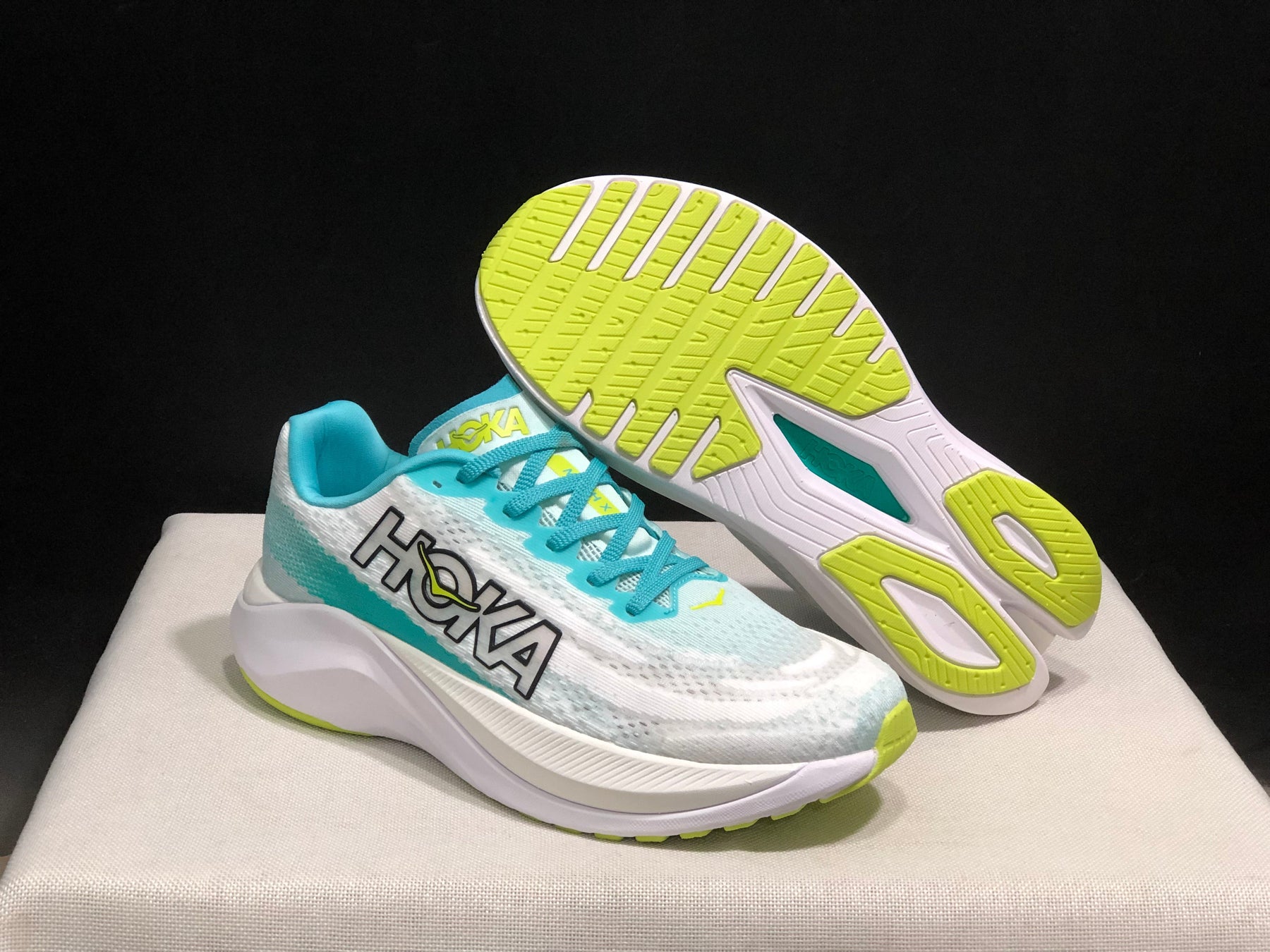 Hoka Mach X
